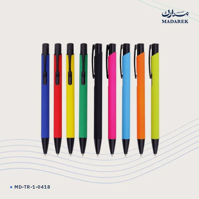 قلم حبر جاف — معدن · ملمس مطاطي