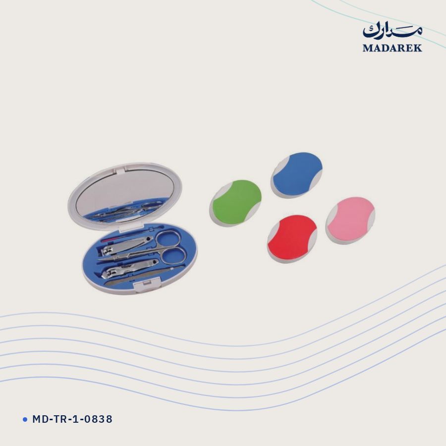 طقم عناية بالأظافر مع مرآة